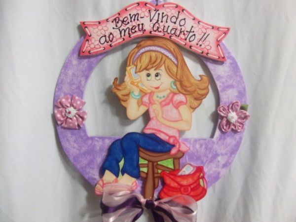 guirlanda menina no celular
